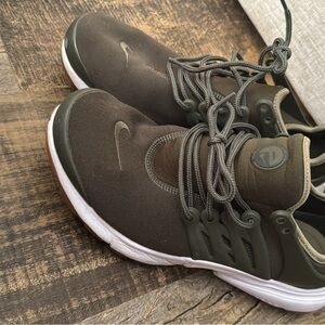 Nike Olive Green Athletic Shoes